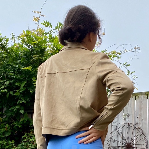 Halston Faux Suede Tan coloured bomber jacket Size 4 - Picture 6 of 6